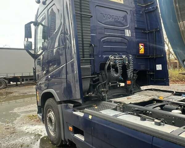 Синий Вольво FH 13, объемом двигателя 12.78 л и пробегом 952 тыс. км за 34000 $, фото 8 на Automoto.ua