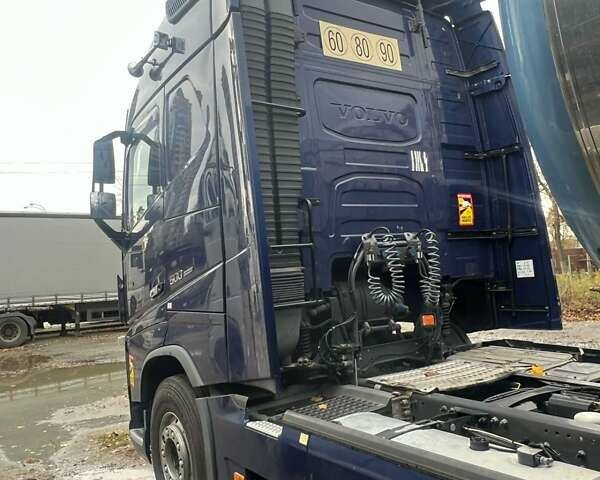 Синий Вольво FH 13, объемом двигателя 12.78 л и пробегом 952 тыс. км за 34000 $, фото 5 на Automoto.ua