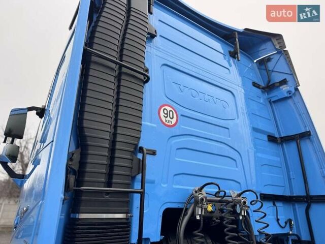 Синій Вольво FH 13, об'ємом двигуна 12.7 л та пробігом 918 тис. км за 43500 $, фото 14 на Automoto.ua
