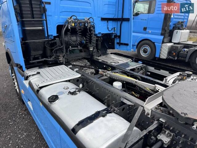 Синій Вольво FH 13, об'ємом двигуна 12.7 л та пробігом 918 тис. км за 43500 $, фото 11 на Automoto.ua