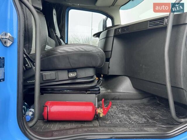 Синий Вольво FH 13, объемом двигателя 0 л и пробегом 918 тыс. км за 43072 $, фото 41 на Automoto.ua