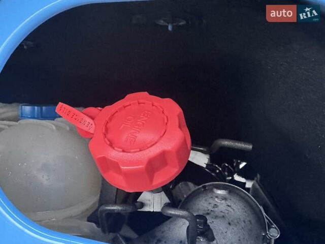 Синий Вольво FH 13, объемом двигателя 0 л и пробегом 918 тыс. км за 43072 $, фото 36 на Automoto.ua