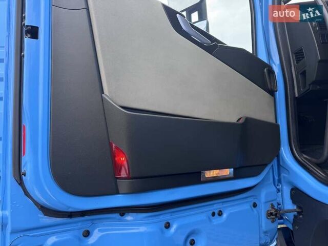 Синій Вольво FH 13, об'ємом двигуна 12.7 л та пробігом 918 тис. км за 43500 $, фото 41 на Automoto.ua