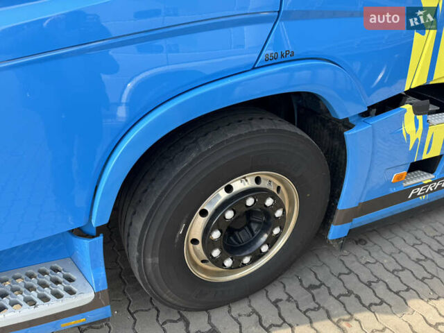 Синій Вольво FH 13, об'ємом двигуна 0 л та пробігом 895 тис. км за 46507 $, фото 5 на Automoto.ua