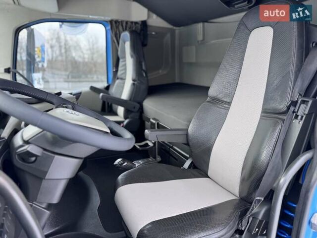 Синий Вольво FH 13, объемом двигателя 12.7 л и пробегом 918 тыс. км за 43500 $, фото 33 на Automoto.ua