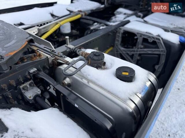 Синий Вольво FH 13, объемом двигателя 12.7 л и пробегом 918 тыс. км за 43500 $, фото 13 на Automoto.ua