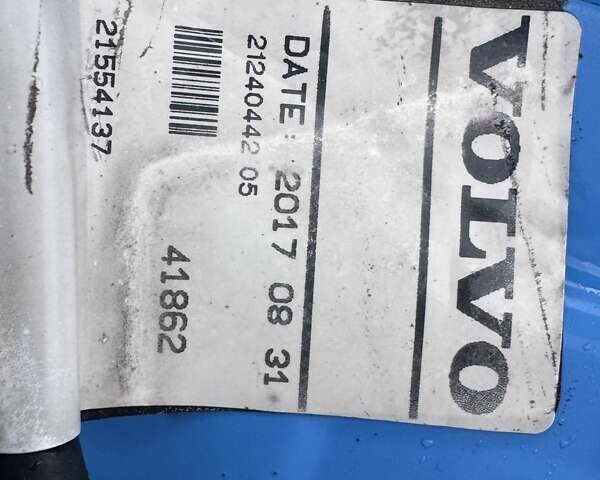 Синій Вольво FH 13, об'ємом двигуна 12.7 л та пробігом 918 тис. км за 43500 $, фото 40 на Automoto.ua