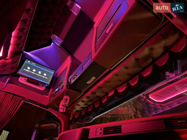 Вольво FH 13 2018 у Дніпро (Дніпропетровську) на Automoto.ua Синій Вольво FH 13, об'ємом двигуна 12.78 л та пробігом 1000 тис. км за 55700 $, фото 76 на Automoto.ua