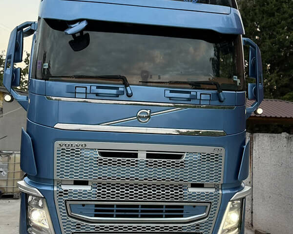 Вольво FH 13 2018 у Дніпро (Дніпропетровську) на Automoto.ua Синій Вольво FH 13, об'ємом двигуна 12.78 л та пробігом 1000 тис. км за 55700 $, фото 30 на Automoto.ua