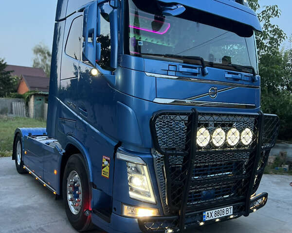 Вольво FH 13 2018 у Дніпро (Дніпропетровську) на Automoto.ua Синій Вольво FH 13, об'ємом двигуна 12.78 л та пробігом 1000 тис. км за 55700 $, фото 9 на Automoto.ua