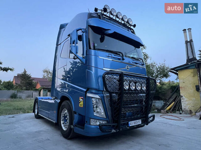 Вольво FH 13 2018 у Дніпро (Дніпропетровську) на Automoto.ua Синій Вольво FH 13, об'ємом двигуна 12.78 л та пробігом 1000 тис. км за 55700 $, фото 20 на Automoto.ua