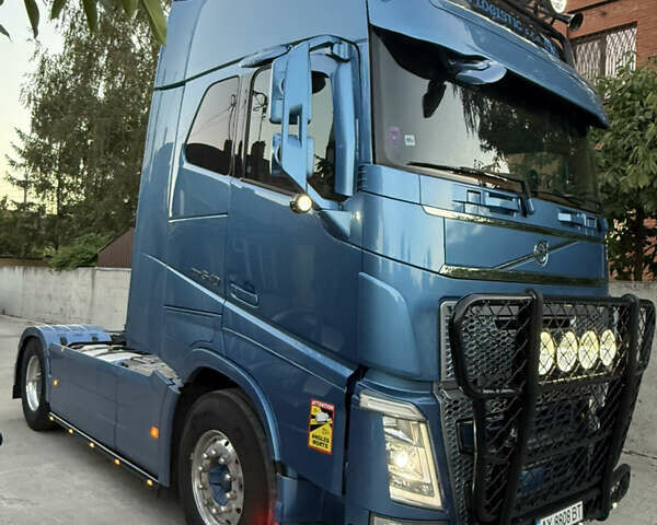 Вольво FH 13 2018 у Дніпро (Дніпропетровську) на Automoto.ua Синій Вольво FH 13, об'ємом двигуна 12.78 л та пробігом 1000 тис. км за 55700 $, фото 27 на Automoto.ua