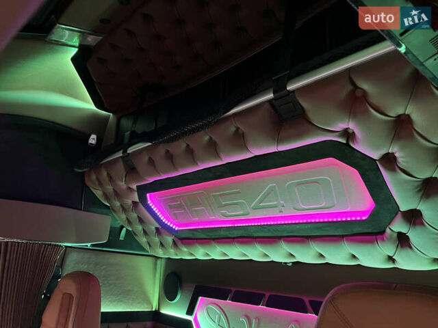 Вольво FH 13 2018 у Дніпро (Дніпропетровську) на Automoto.ua Синій Вольво FH 13, об'ємом двигуна 12.78 л та пробігом 1000 тис. км за 55700 $, фото 39 на Automoto.ua