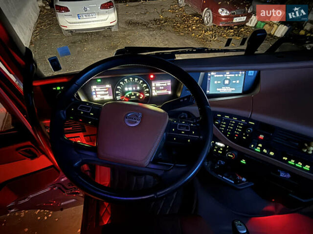 Вольво FH 13 2018 у Дніпро (Дніпропетровську) на Automoto.ua Синій Вольво FH 13, об'ємом двигуна 12.78 л та пробігом 1000 тис. км за 55700 $, фото 61 на Automoto.ua