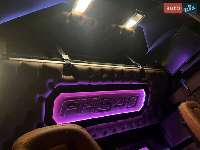 Вольво FH 13 2018 у Дніпро (Дніпропетровську) на Automoto.ua Синій Вольво FH 13, об'ємом двигуна 12.78 л та пробігом 1000 тис. км за 55700 $, фото 50 на Automoto.ua