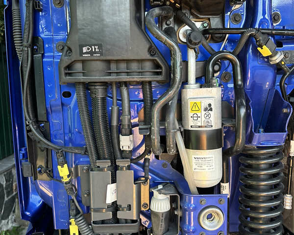 Синий Вольво FH 13, объемом двигателя 12.8 л и пробегом 42 тыс. км за 98500 $, фото 5 на Automoto.ua