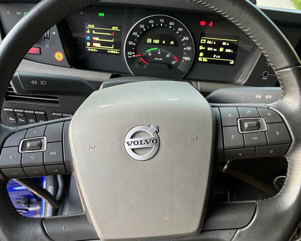 Синий Вольво FH 13, объемом двигателя 12.8 л и пробегом 42 тыс. км за 98500 $, фото 26 на Automoto.ua