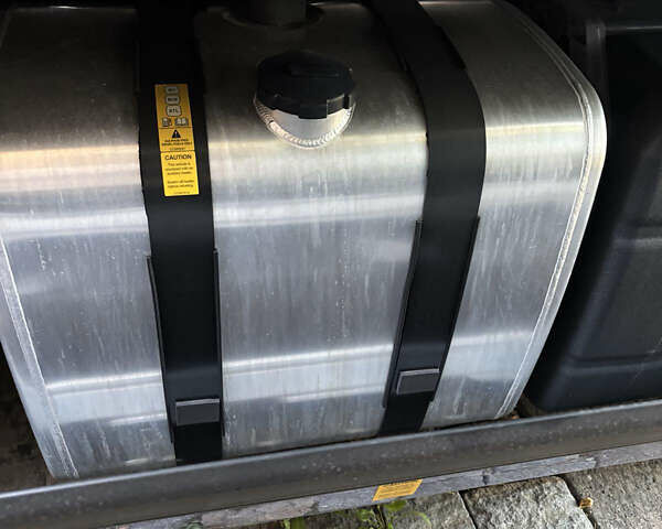 Синий Вольво FH 13, объемом двигателя 12.8 л и пробегом 42 тыс. км за 98500 $, фото 10 на Automoto.ua