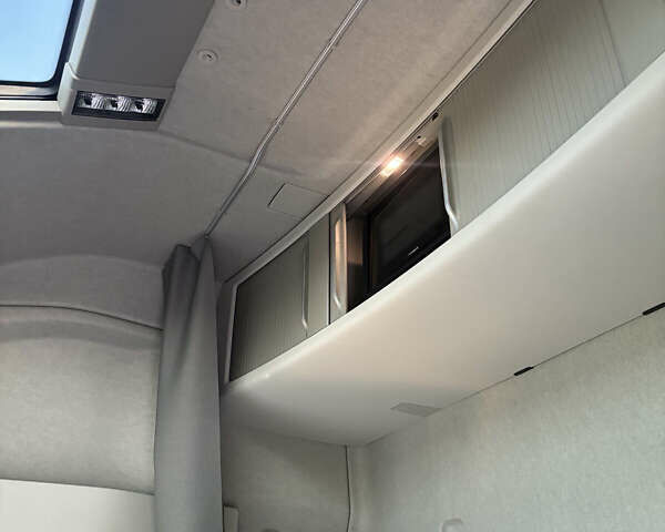 Синий Вольво FH 13, объемом двигателя 12.8 л и пробегом 42 тыс. км за 98500 $, фото 33 на Automoto.ua