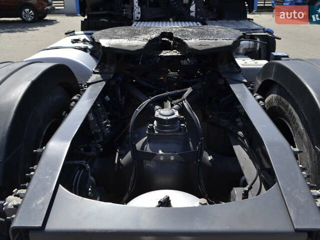 Синий Вольво FH 13, объемом двигателя 12.7 л и пробегом 208 тыс. км за 76999 $, фото 13 на Automoto.ua