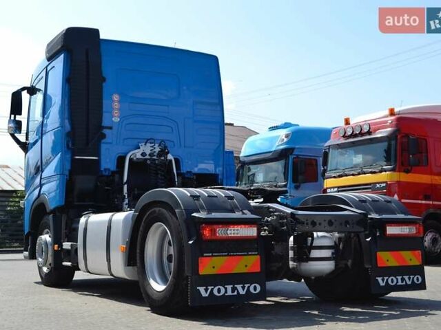Синий Вольво FH 13, объемом двигателя 12.7 л и пробегом 208 тыс. км за 76999 $, фото 20 на Automoto.ua