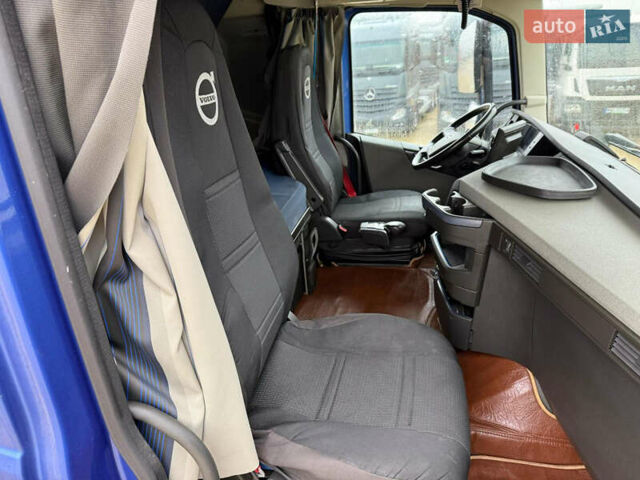 Синий Вольво FH 13, объемом двигателя 12.9 л и пробегом 440 тыс. км за 86891 $, фото 8 на Automoto.ua