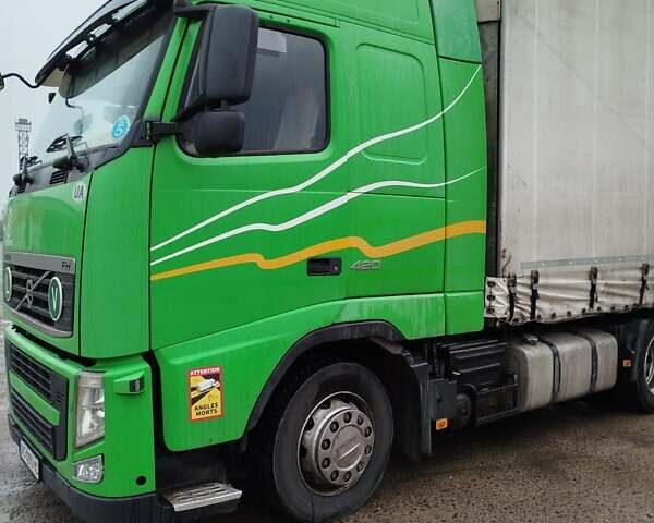 Зелений Вольво FH 13, об'ємом двигуна 12.78 л та пробігом 130 тис. км за 25500 $, фото 3 на Automoto.ua