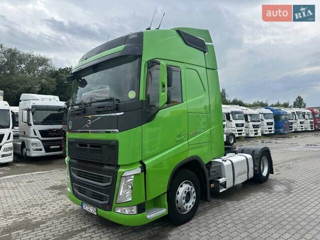 Зелений Вольво FH 13, об'ємом двигуна 12.7 л та пробігом 960 тис. км за 34900 $, фото 3 на Automoto.ua