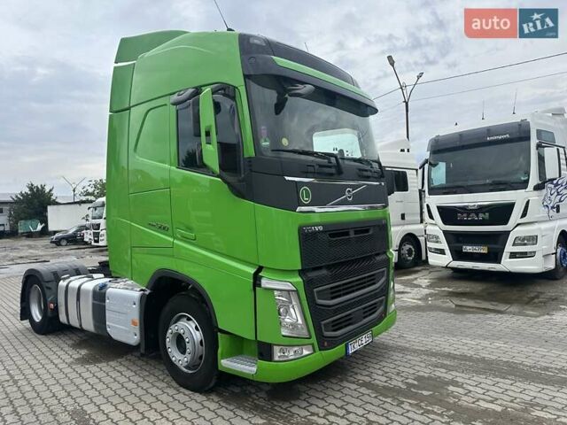 Зелений Вольво FH 13, об'ємом двигуна 12.7 л та пробігом 960 тис. км за 34900 $, фото 9 на Automoto.ua