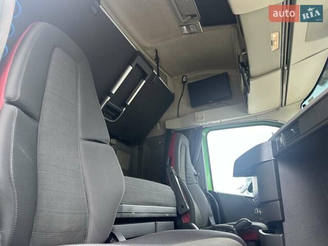 Зелений Вольво FH 13, об'ємом двигуна 12.7 л та пробігом 960 тис. км за 34900 $, фото 16 на Automoto.ua