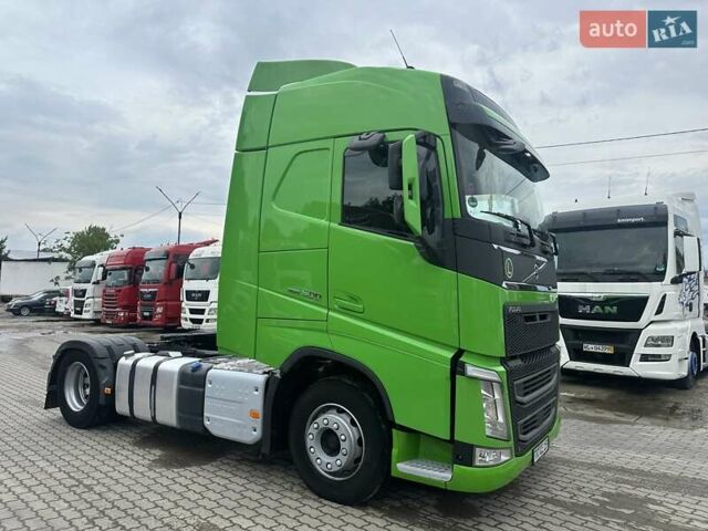 Зелений Вольво FH 13, об'ємом двигуна 12.7 л та пробігом 960 тис. км за 34900 $, фото 13 на Automoto.ua