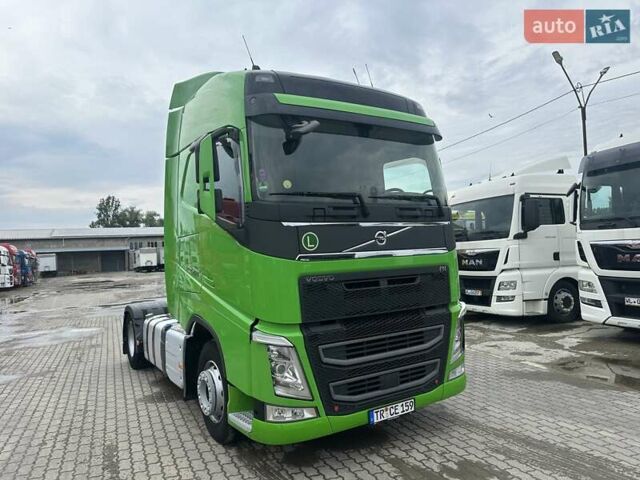 Зелений Вольво FH 13, об'ємом двигуна 12.7 л та пробігом 960 тис. км за 34900 $, фото 7 на Automoto.ua