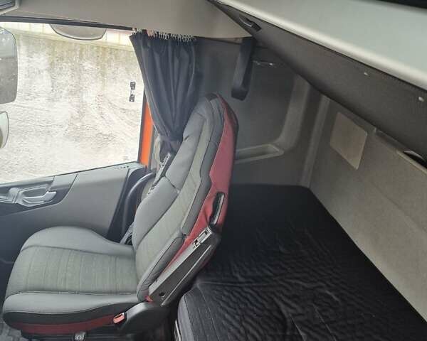 Оранжевый Вольво FH 13, объемом двигателя 12.78 л и пробегом 1 тыс. км за 34000 $, фото 5 на Automoto.ua