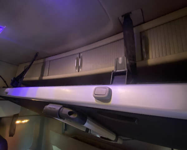 Оранжевый Вольво FH 13, объемом двигателя 12.78 л и пробегом 958 тыс. км за 40000 $, фото 16 на Automoto.ua