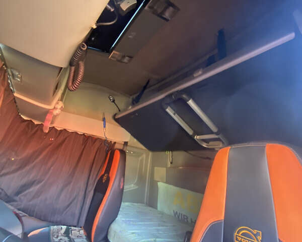 Оранжевый Вольво FH 13, объемом двигателя 12.78 л и пробегом 958 тыс. км за 40000 $, фото 12 на Automoto.ua