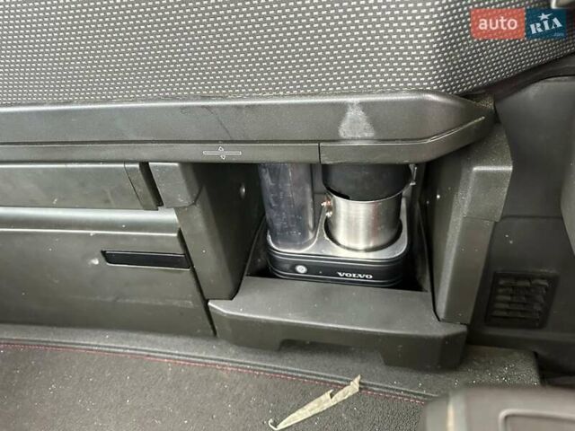 Вольво FH 13 2016 в Житомире на Automoto.ua Оранжевый Вольво FH 13, объемом двигателя 0 л и пробегом 596 тыс. км за 40893 $, фото 9 на Automoto.ua