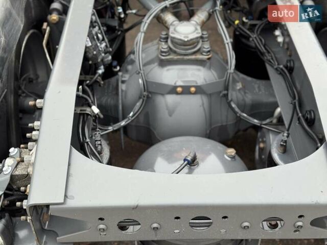 Оранжевый Вольво FH 13, объемом двигателя 12.9 л и пробегом 599 тыс. км за 40060 $, фото 23 на Automoto.ua