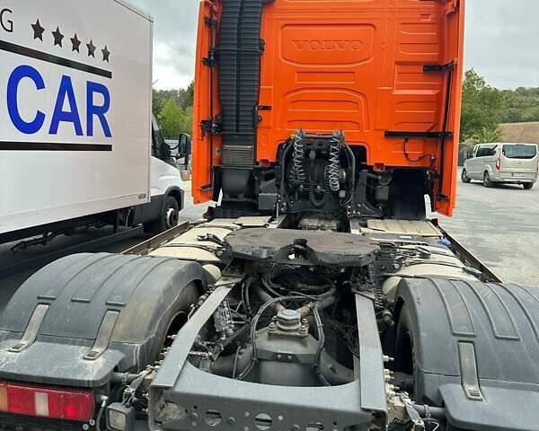 Вольво FH 13 2016 в Житомире на Automoto.ua Оранжевый Вольво FH 13, объемом двигателя 0 л и пробегом 596 тыс. км за 40893 $, фото 1 на Automoto.ua