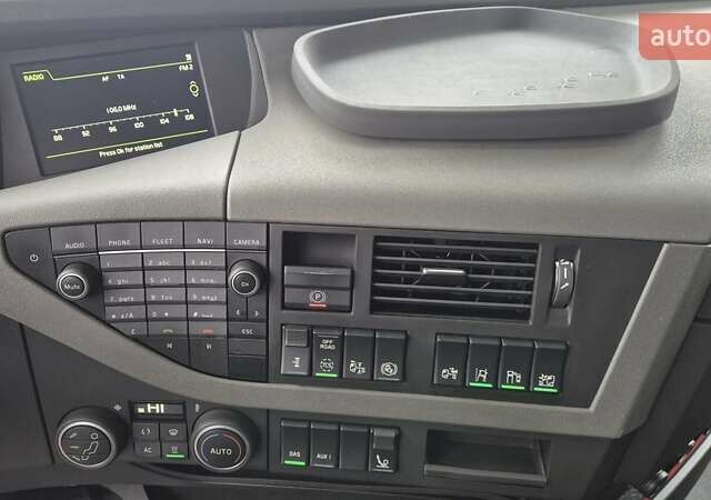 Оранжевый Вольво FH 13, объемом двигателя 12.8 л и пробегом 822 тыс. км за 44777 $, фото 23 на Automoto.ua