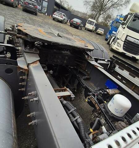 Оранжевый Вольво FH 13, объемом двигателя 12.8 л и пробегом 822 тыс. км за 44777 $, фото 10 на Automoto.ua