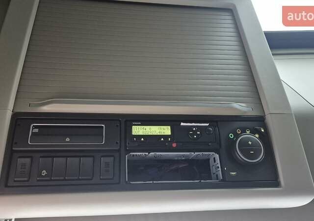 Оранжевый Вольво FH 13, объемом двигателя 12.8 л и пробегом 822 тыс. км за 44777 $, фото 29 на Automoto.ua