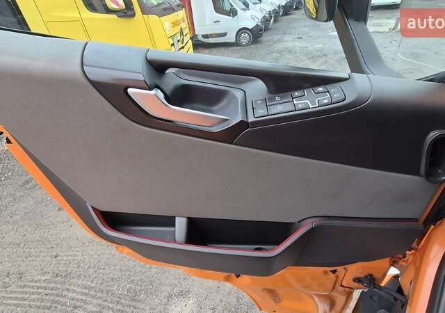 Оранжевый Вольво FH 13, объемом двигателя 12.8 л и пробегом 822 тыс. км за 44777 $, фото 18 на Automoto.ua