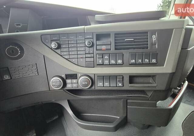 Оранжевый Вольво FH 13, объемом двигателя 12.8 л и пробегом 822 тыс. км за 44777 $, фото 22 на Automoto.ua