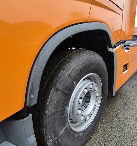 Оранжевый Вольво FH 13, объемом двигателя 12.8 л и пробегом 822 тыс. км за 44777 $, фото 12 на Automoto.ua