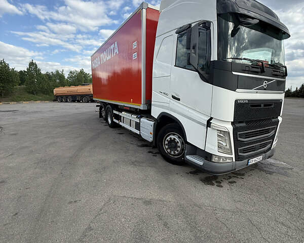 Белый Вольво FH 16, объемом двигателя 4.75 л и пробегом 12 тыс. км за 43000 $, фото 2 на Automoto.ua