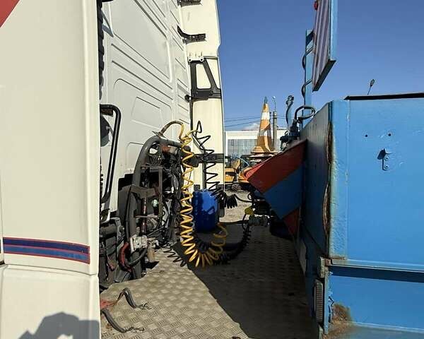 Белый Вольво FH 16, объемом двигателя 12.8 л и пробегом 890 тыс. км за 44000 $, фото 5 на Automoto.ua