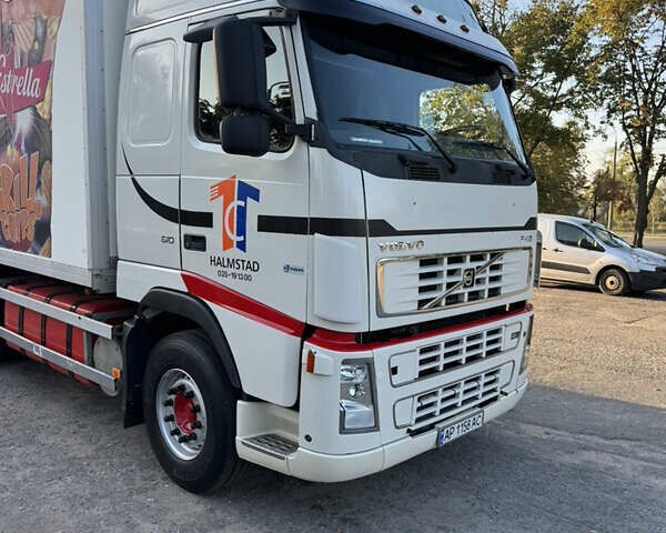 Белый Вольво FH 16, объемом двигателя 16.1 л и пробегом 11 тыс. км за 38000 $, фото 10 на Automoto.ua