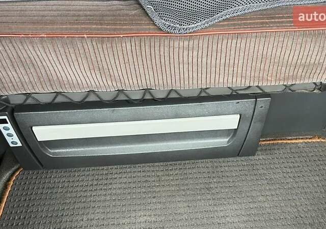 Черный Вольво FH 16, объемом двигателя 16 л и пробегом 122 тыс. км за 42000 $, фото 91 на Automoto.ua