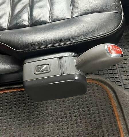 Черный Вольво FH 16, объемом двигателя 16 л и пробегом 122 тыс. км за 42000 $, фото 37 на Automoto.ua