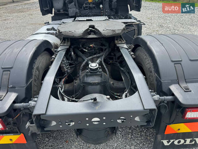 Черный Вольво FH 16, объемом двигателя 0 л и пробегом 827 тыс. км за 29800 $, фото 28 на Automoto.ua